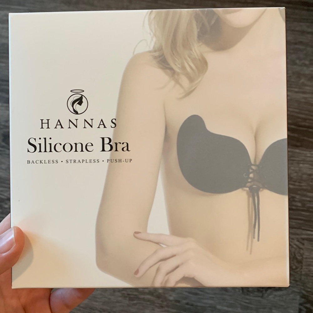 Backless, strapless, push up Hanna’s Silicone Bra. Never worn! Size B.